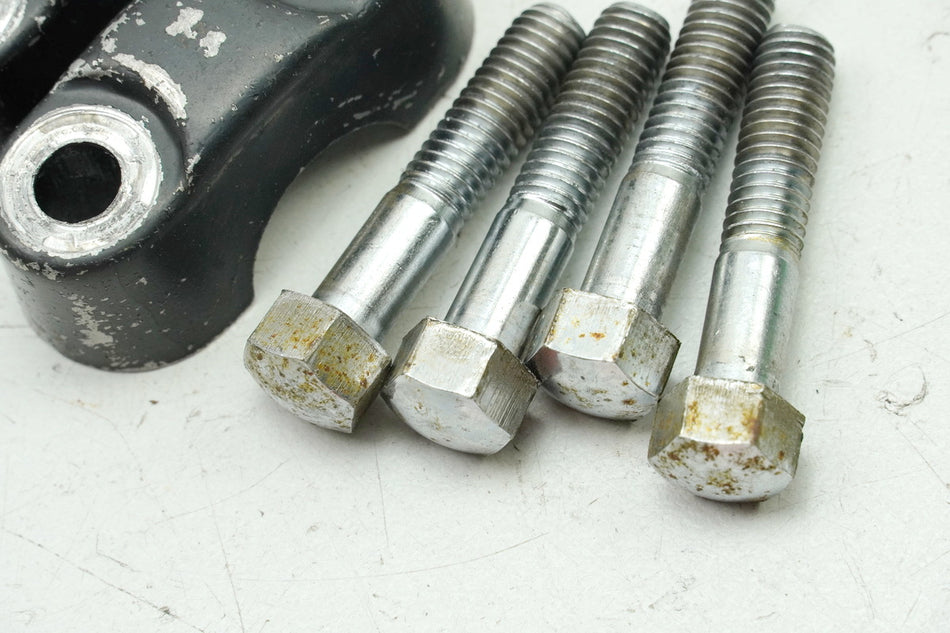 KAWASAKI Z 750 E KZ750E Lenkerklemmung oben Halter Lenker Schrauben Klemmbock