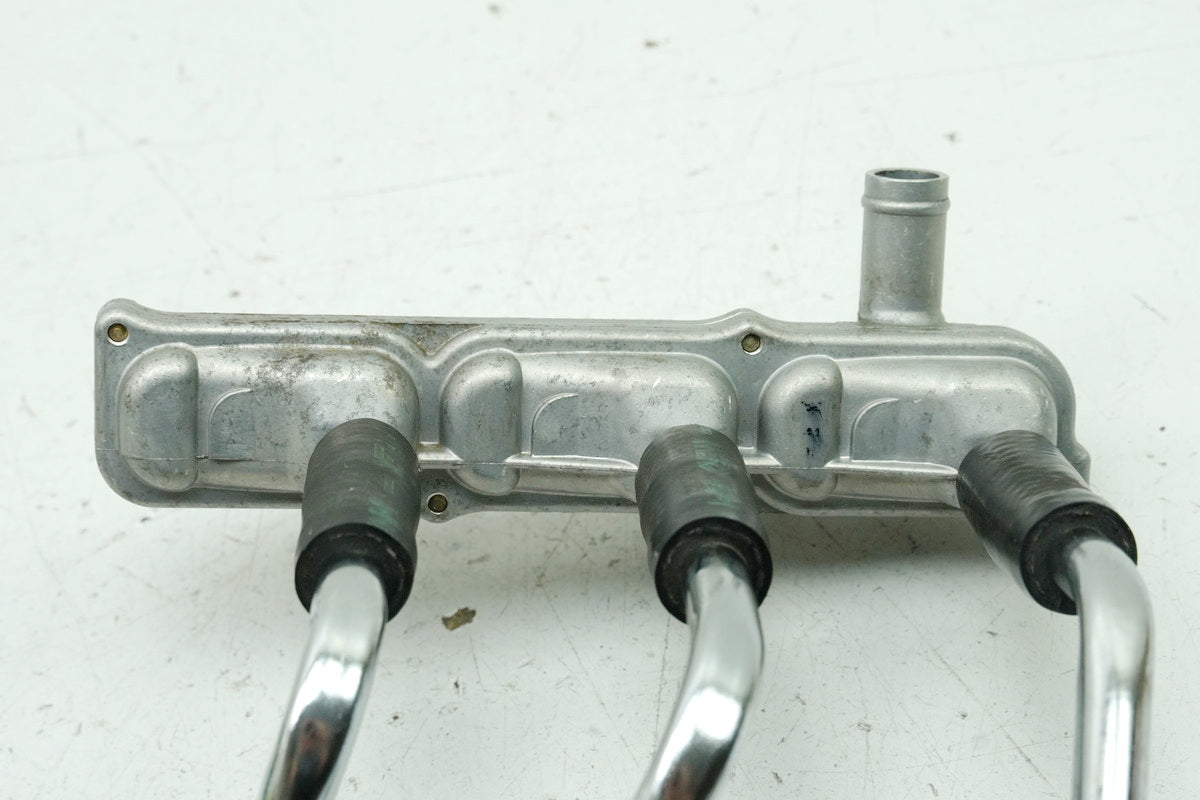 Honda GL 1500 F6C Valkyrie SC34 Steuerung Lufteinspritzung links Rohr Luftzufuhr