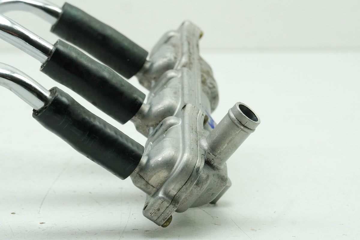 Honda GL 1500 F6C Valkyrie SC34 Steuerung Lufteinspritzung links Rohr Luftzufuhr