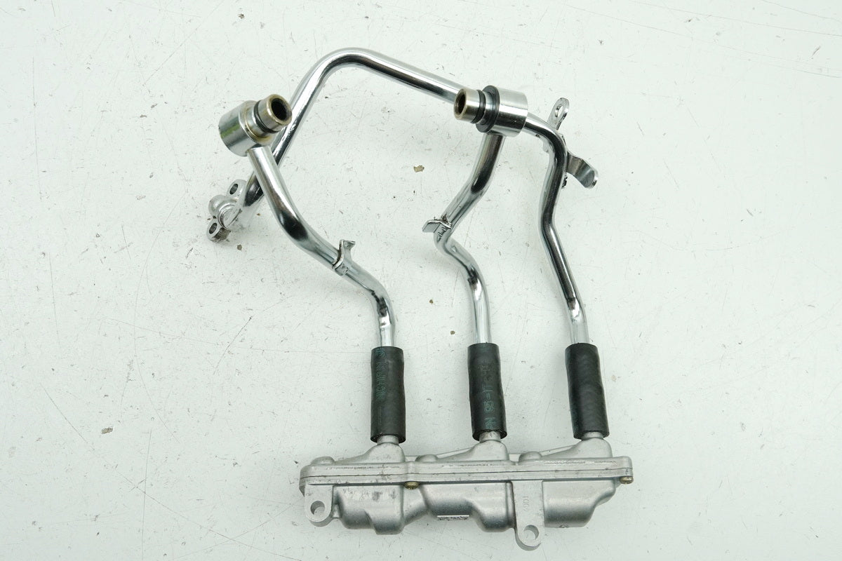 Honda GL 1500 F6C Valkyrie SC34 Steuerung Lufteinspritzung links Rohr Luftzufuhr