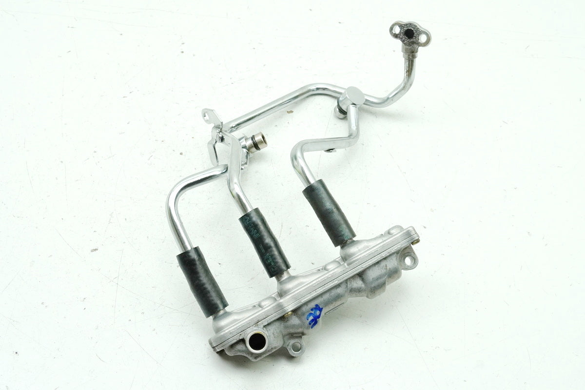 Honda GL 1500 F6C Valkyrie SC34 Steuerung Lufteinspritzung rechts Rohr Luftzufuhr