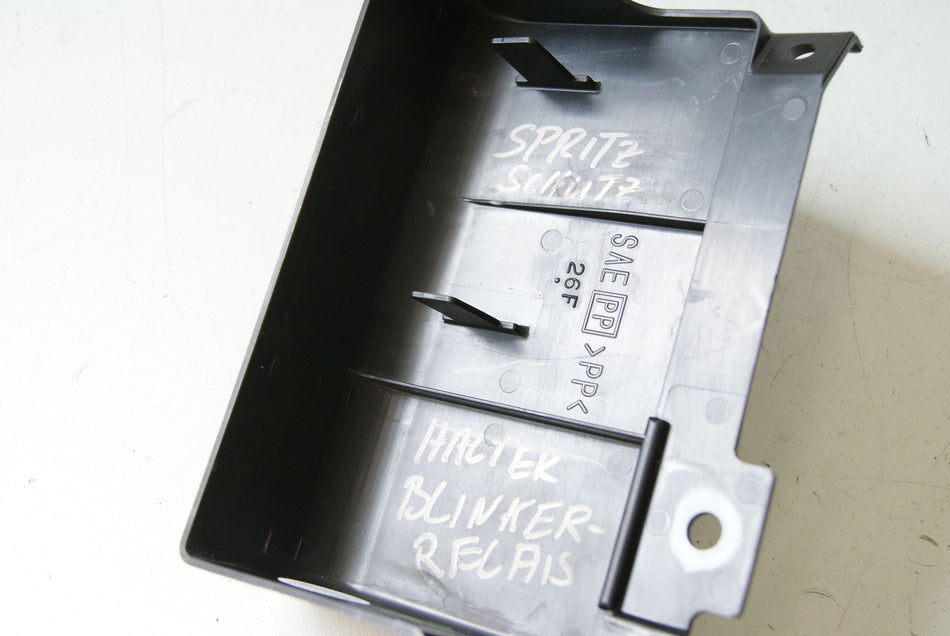 SUZUKI VL 125 WVA4 INTRUDER Halterung CDI Zündbox Abdeckung Cover Gehäuse Deckel