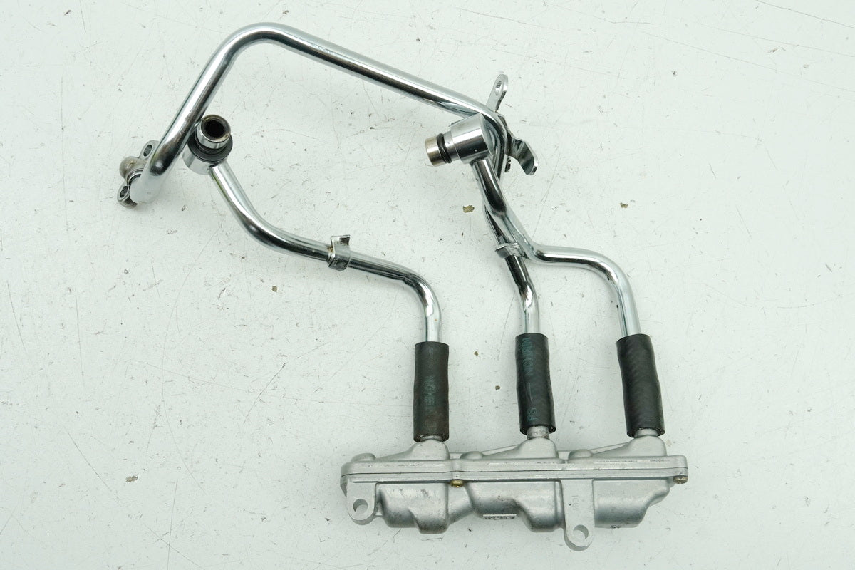 Honda GL 1500 F6C Valkyrie SC34 Steuerung Lufteinspritzung rechts Rohr Luftzufuhr