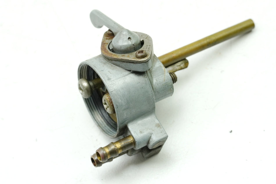YAMAHA DS7 250 Grifo de gasolina original (para el tanque de combustible)