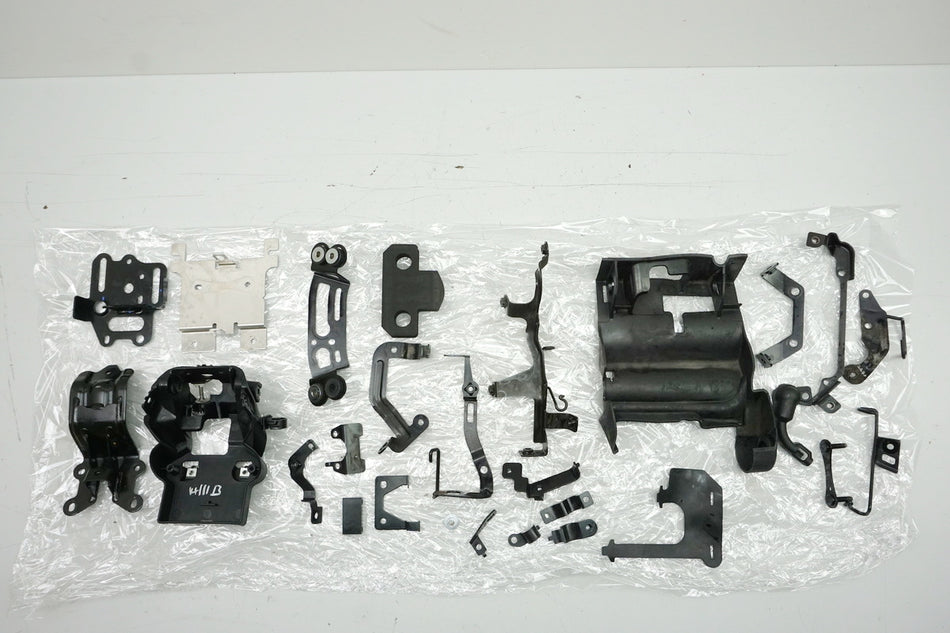 YAMAHA MT 125 A RE39 Halterungen Halter Träger Aufnahmen