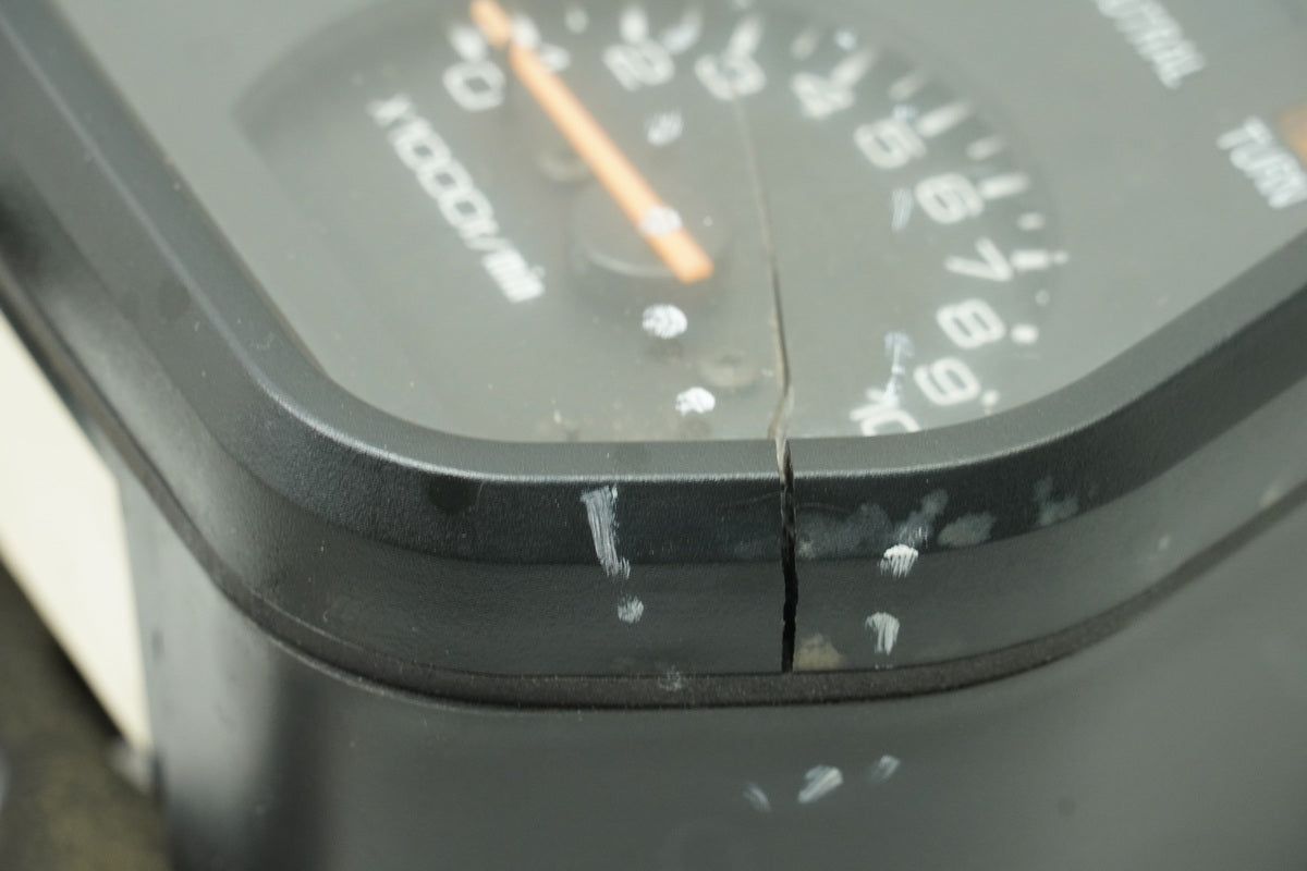 SUZUKI RG 125 NF12B GAMMA Tacho Cockpit Instrumente Speedometer - 36217 km