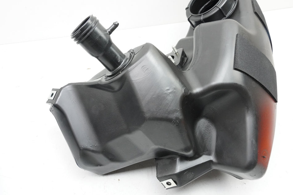 VESPA Primavera 50 4T 3V i-Get Tank Benzintank Fuel