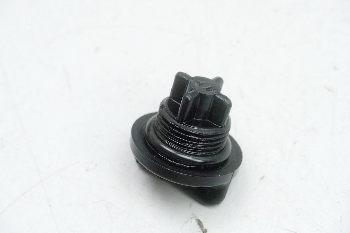 SUZUKI RG 125 NF12B GAMMA Transmission Oil Drain Plug (on engine)