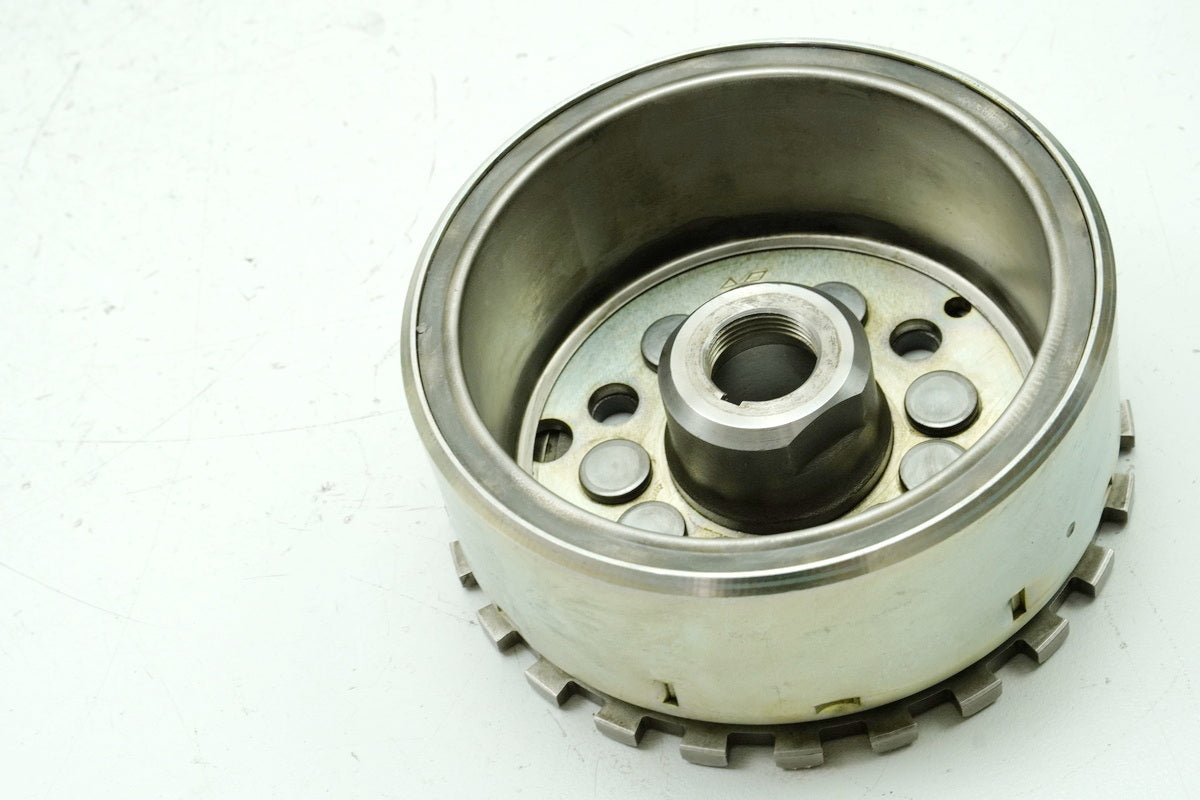 TRIUMPH SPEED TRIPLE 955 i 595 N Rotor volante del alternador T1300501