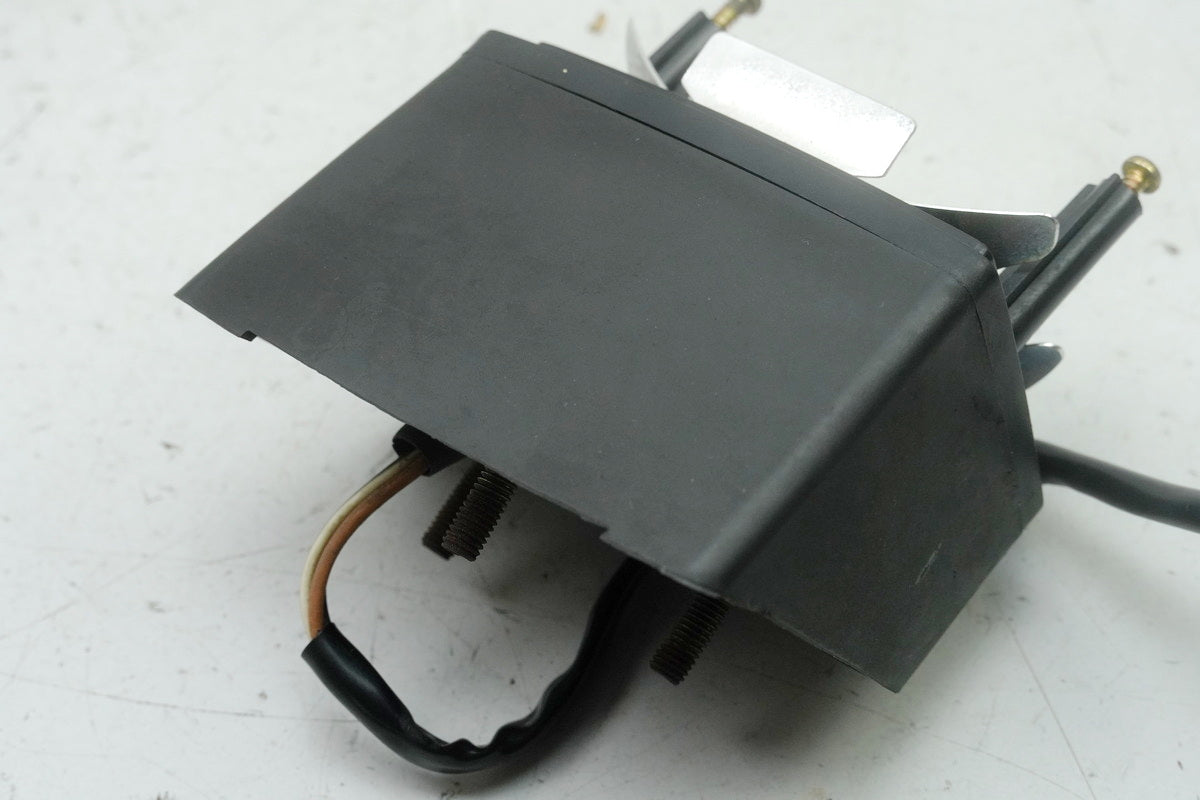 SUZUKI RG 125 NF12B GAMMA Rücklicht Gehäuse Fassung Lampe