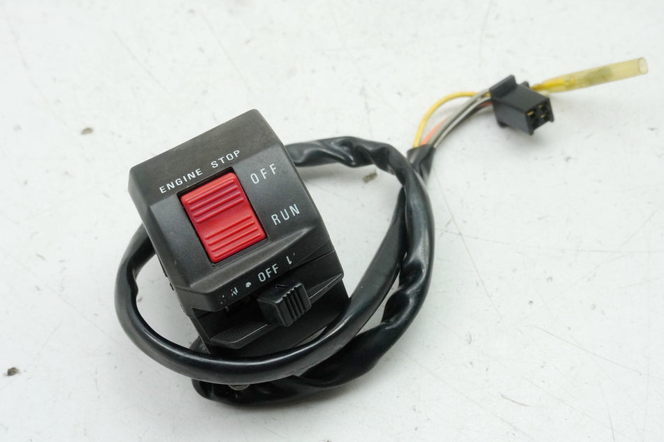 SUZUKI RG 125 NF12B GAMMA Interruptor de manillar derecho Interruptor de parada de emergencia Interruptor de apagado
