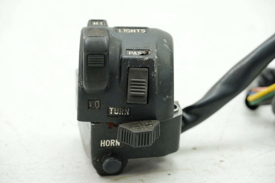 YAMAHA SR 250 3Y8 Intermitente de luz del manillar izquierdo Interruptor de luz Intermitente Conmutador combinado