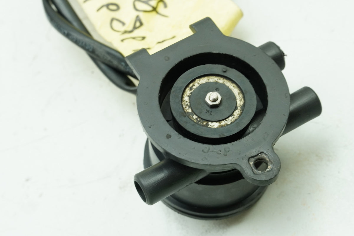 TRIUMPH SPEED TRIPLE 955 i 595 N Ventilación del motor Válvula de aire secundario