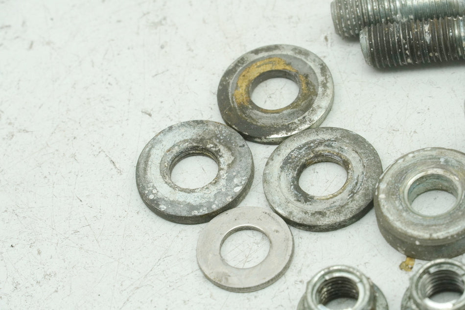 SUZUKI RG 125 NF12B GAMMA Bracket Engine Axle Bolts Screws Engine Mount