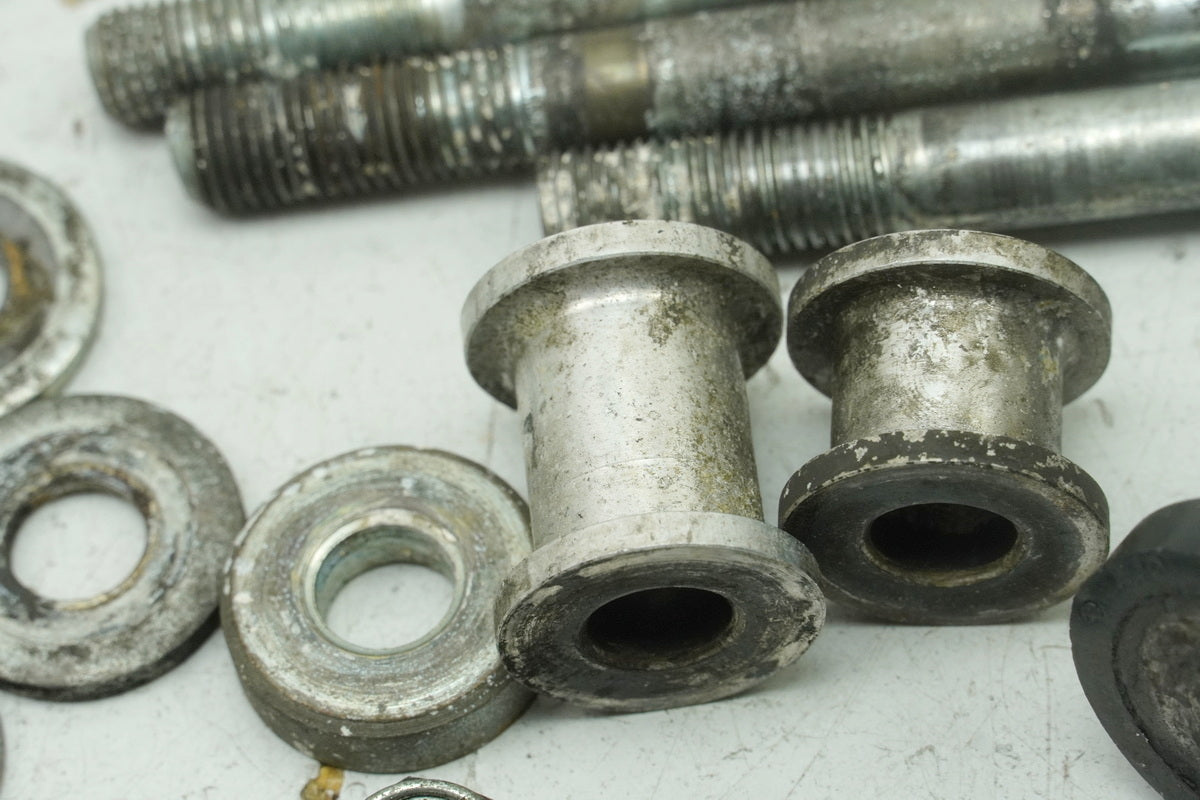 SUZUKI RG 125 NF12B GAMMA Bracket Engine Axle Bolts Screws Engine Mount