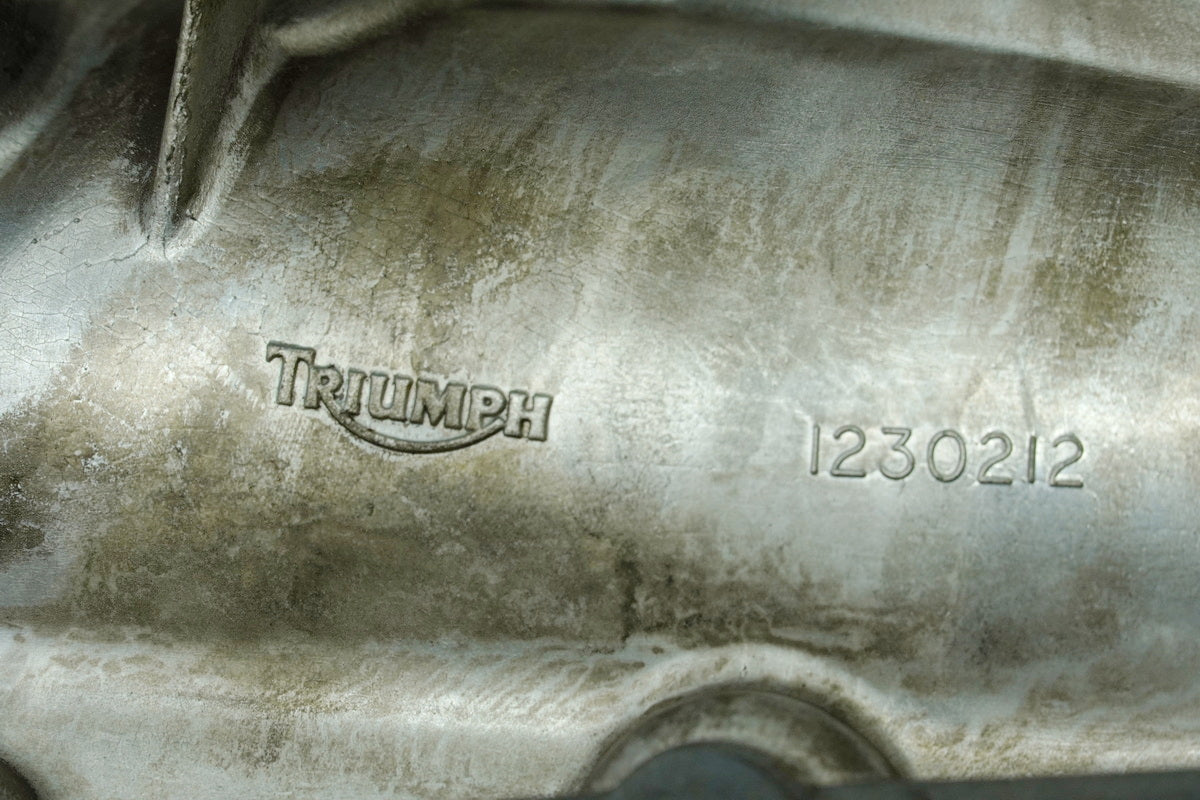 TRIUMPH SPEED TRIPLE 955 i 595 N Ölwanne Motordeckel Cover Motor T1230203