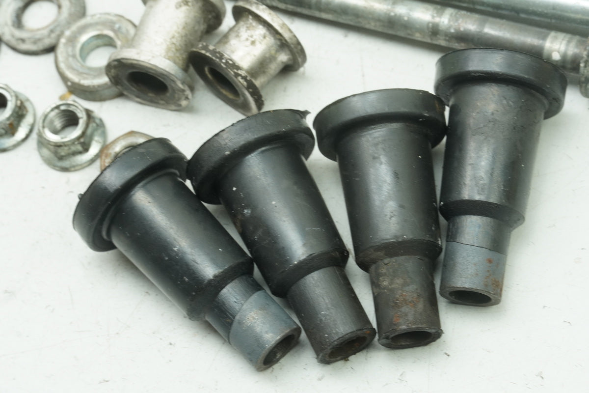 SUZUKI RG 125 NF12B GAMMA Bracket Engine Axle Bolts Screws Engine Mount