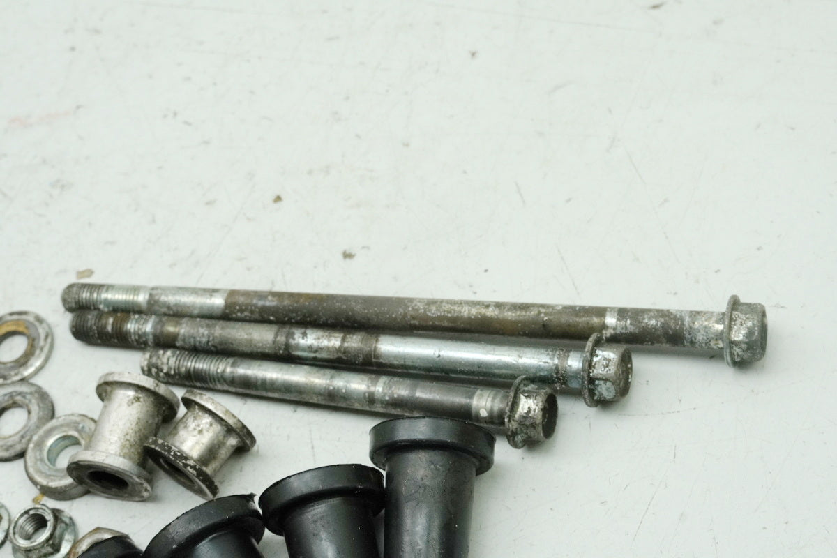 SUZUKI RG 125 NF12B GAMMA Bracket Engine Axle Bolts Screws Engine Mount