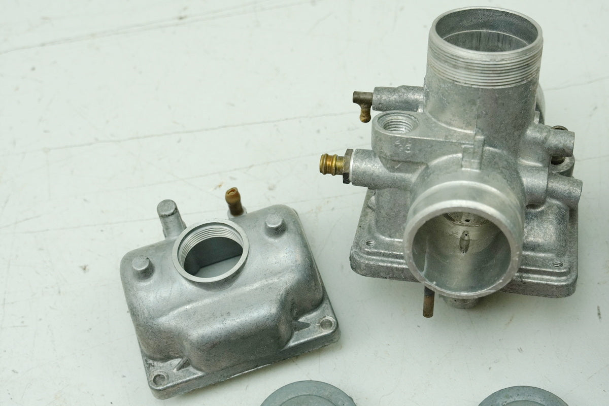 YAMAHA DS7 250 Vergaser Mikuni Gasschieber Vergaserdeckel ultraschallgereinigt