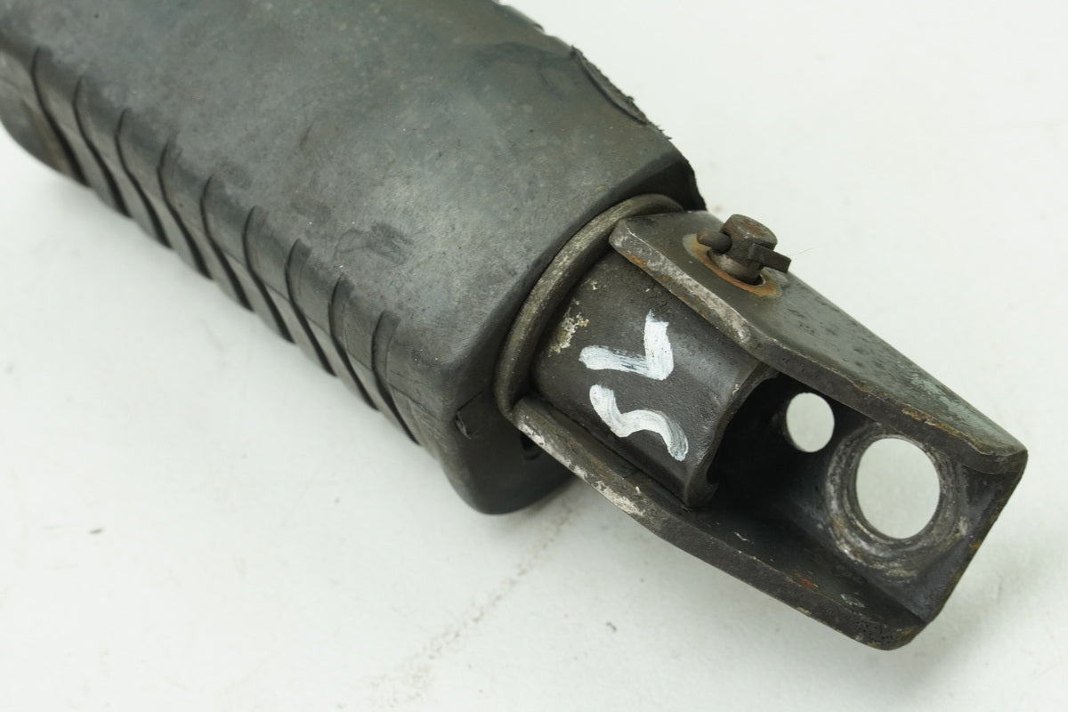 KAWASAKI Z 750 E KZ750E Footrest Pillion Left Rear Footrest Rubber Holder