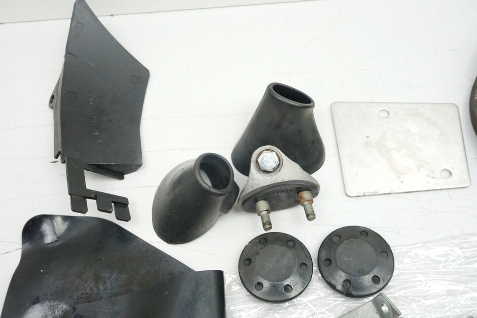 HONDA VTR 1000 SC36 FIRESTORM Tornillos Piezas Pequeñas Soportes Mangueras