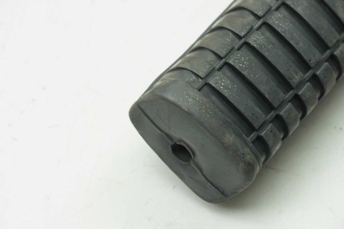 KAWASAKI Z 750 E KZ750E Footrest Rider Left Front Footrest Rubber Holder Plate