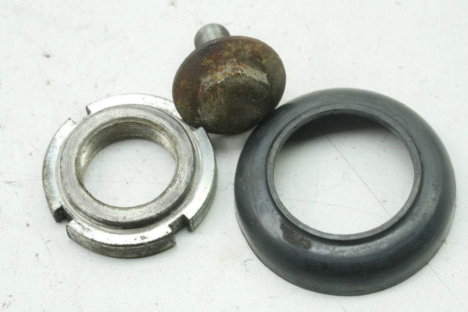 SUZUKI RG 125 NF12B GAMMA Nut Lock Steering Head Screw Triple Clamp