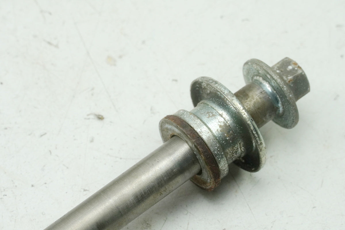 SUZUKI RG 125 NF12B GAMMA Steckachse vorn Achse Distanzhülse (für Felge Gabel)