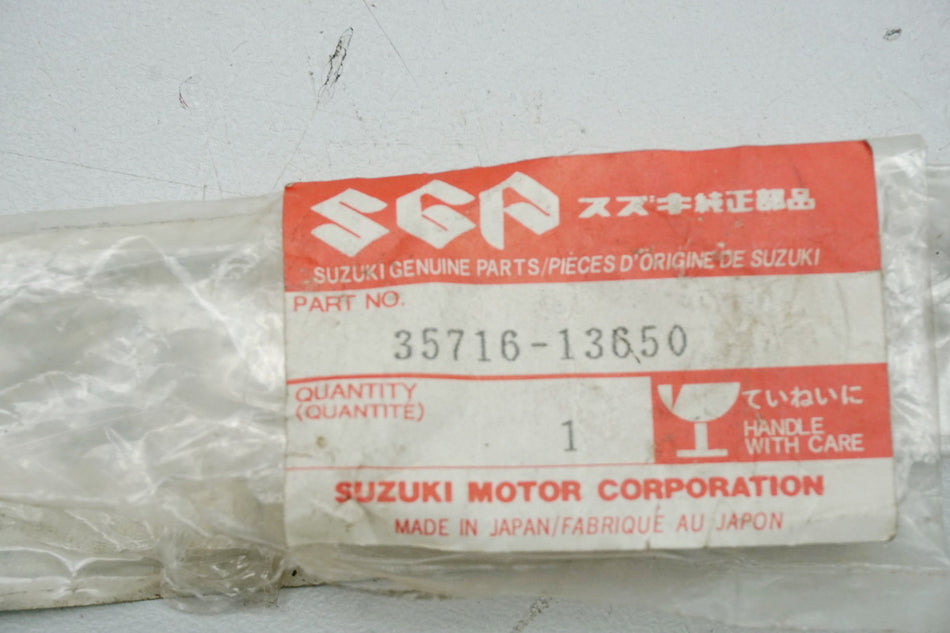 Suzuki Soporte de luz trasera original 35716-13650 TS50 TS80 TS100 - NUEVO