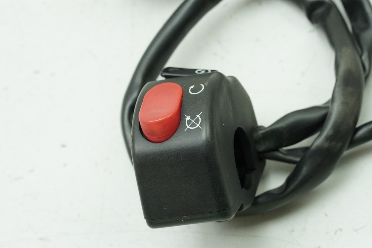 TRIUMPH SPEED TRIPLE 955 i 595 N Interruptor de manillar derecho Interruptor de emergencia de parada del motor