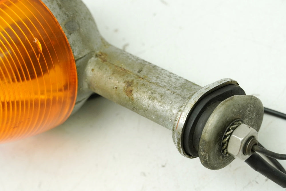 Intermitente trasero izquierdo Yamaha DS7 250 - tulipa