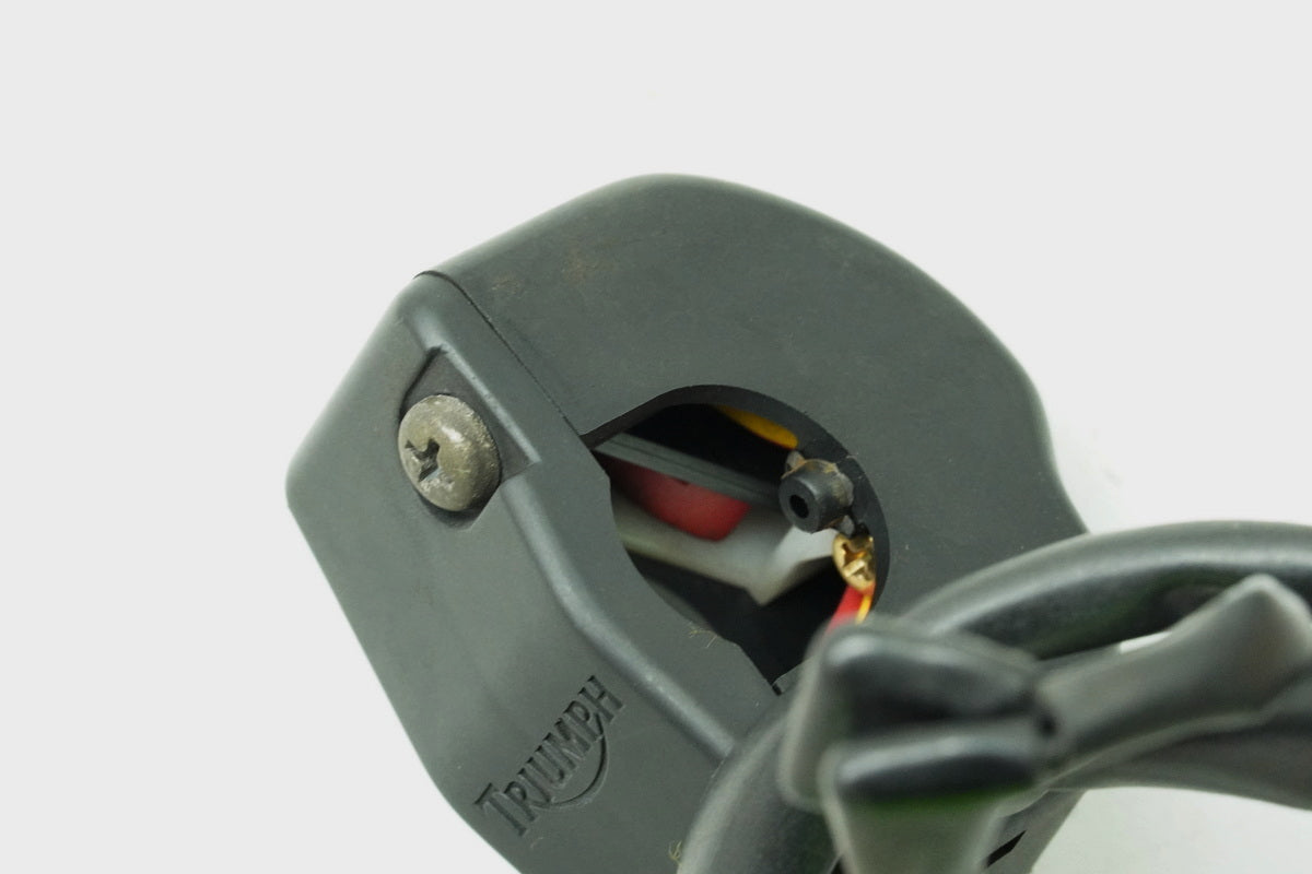 TRIUMPH SPEED TRIPLE 955 i 595 N Interruptor de manillar derecho Interruptor de emergencia de parada del motor