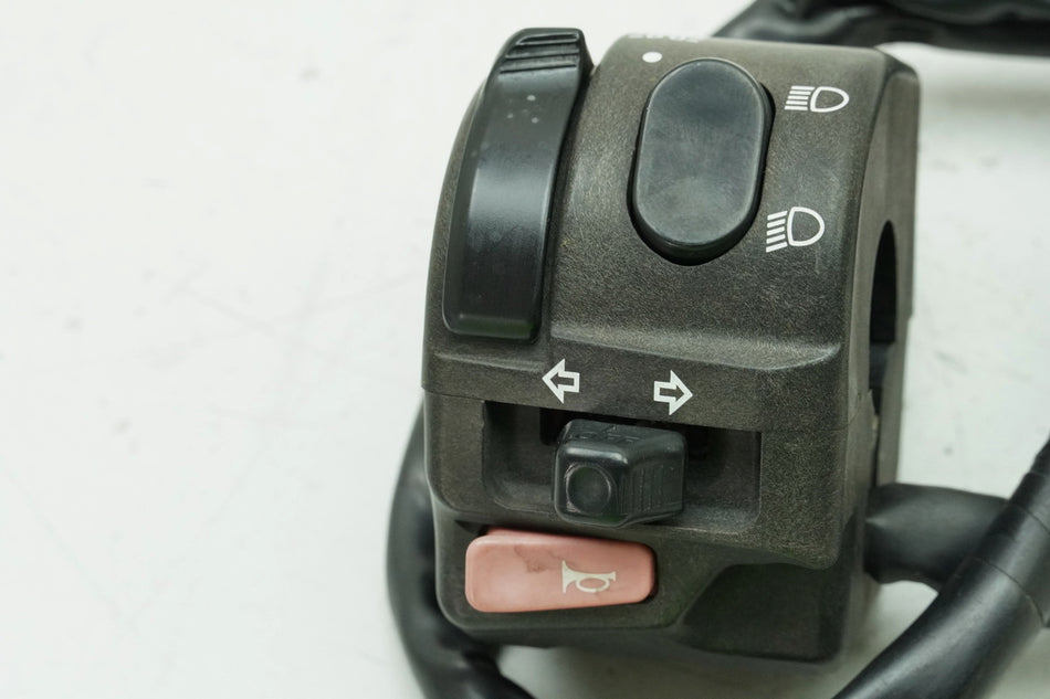 TRIUMPH SPEED TRIPLE 955 i 595 N Lenkerschalter links Schalter Blinker Licht