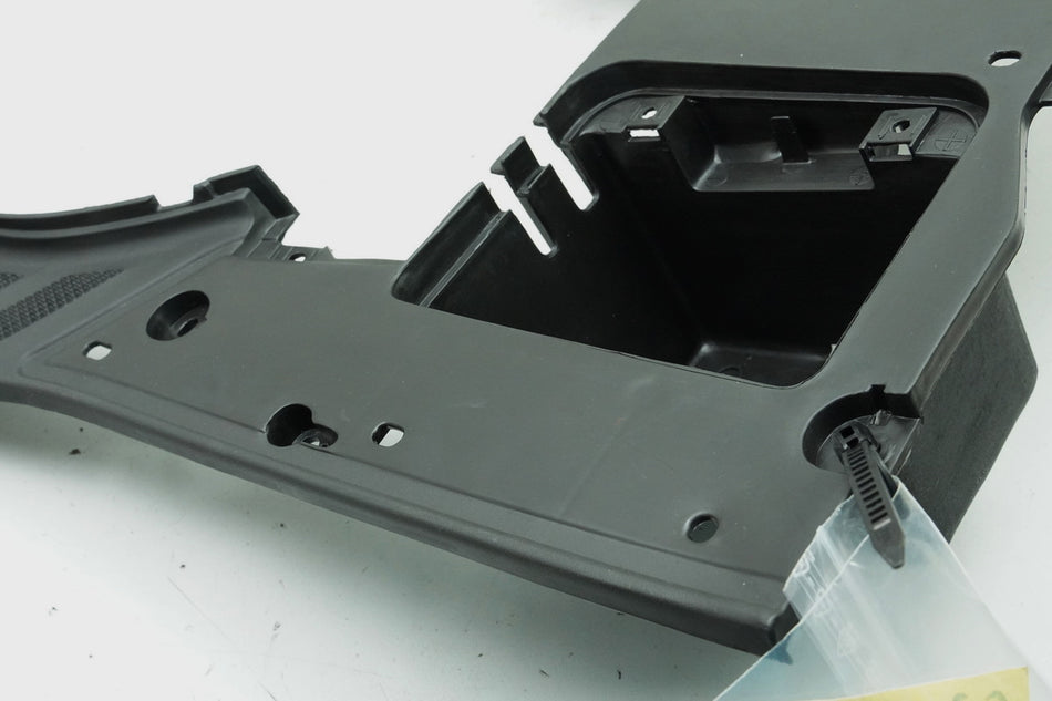 YAMAHA XC 125  Verkleidung Fußraum Trittbrett Abdeckung Cover 4CW-F7481-30