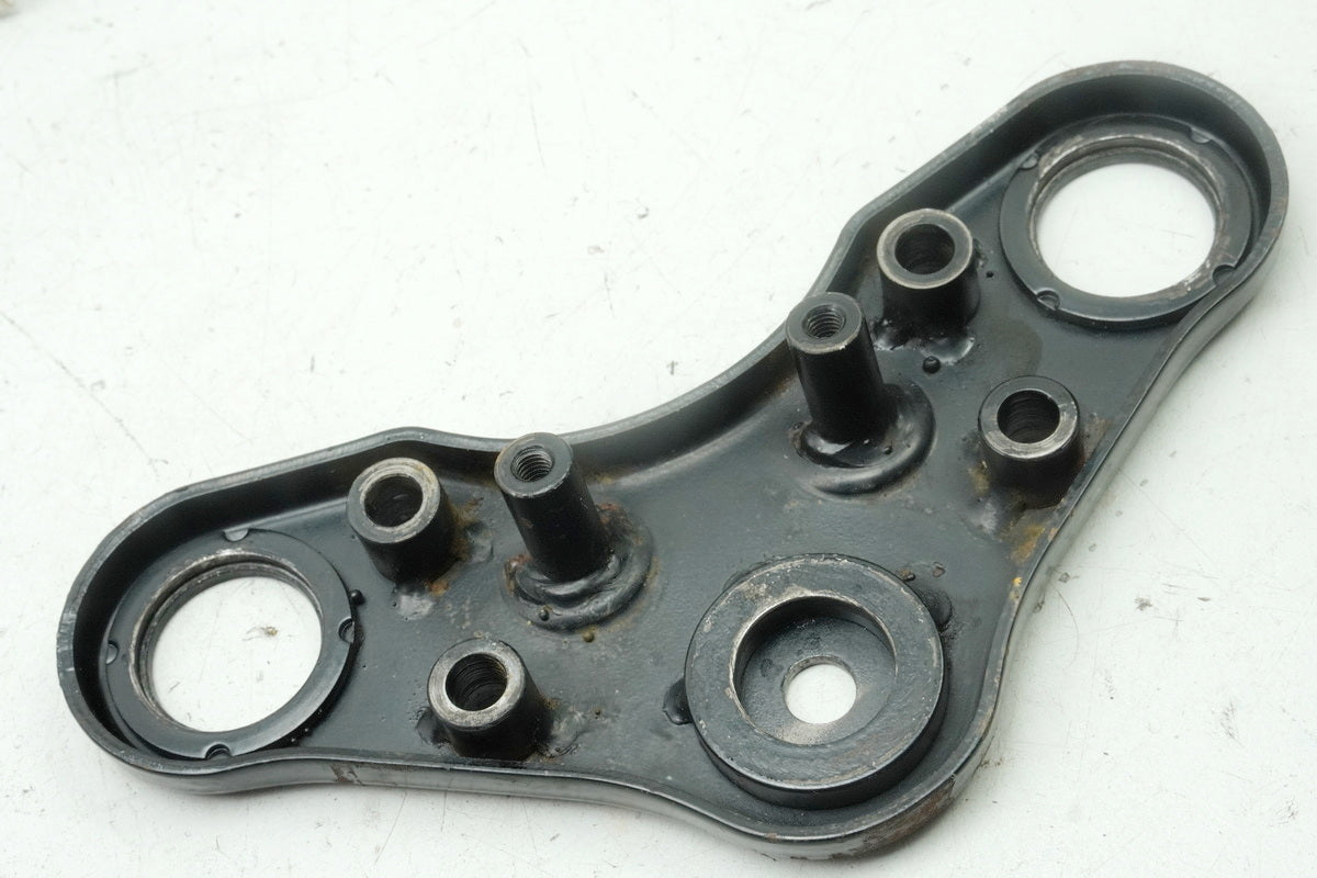 SUZUKI RG 125 NF12B GAMMA Gabelbrücke oben (für Gabelholm Standrohr Gabel)