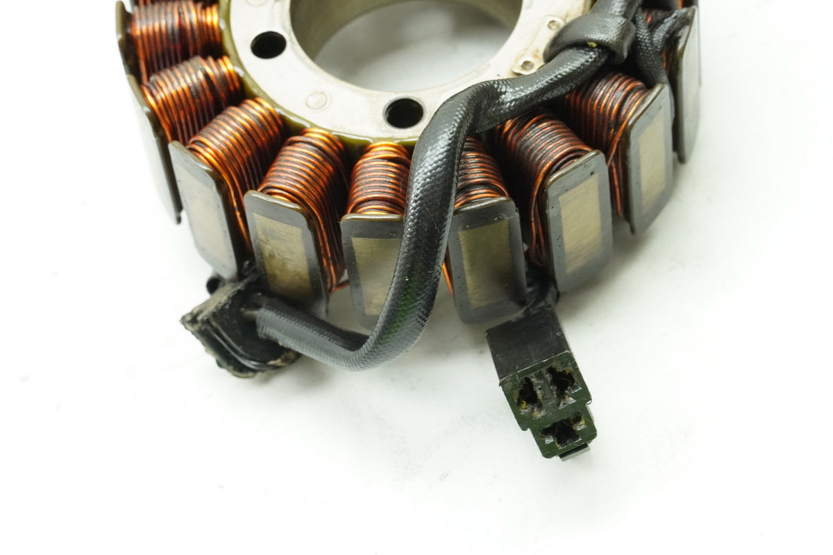 TRIUMPH SPEED TRIPLE 955 i 595 N Lima Estator Alternador T1300610