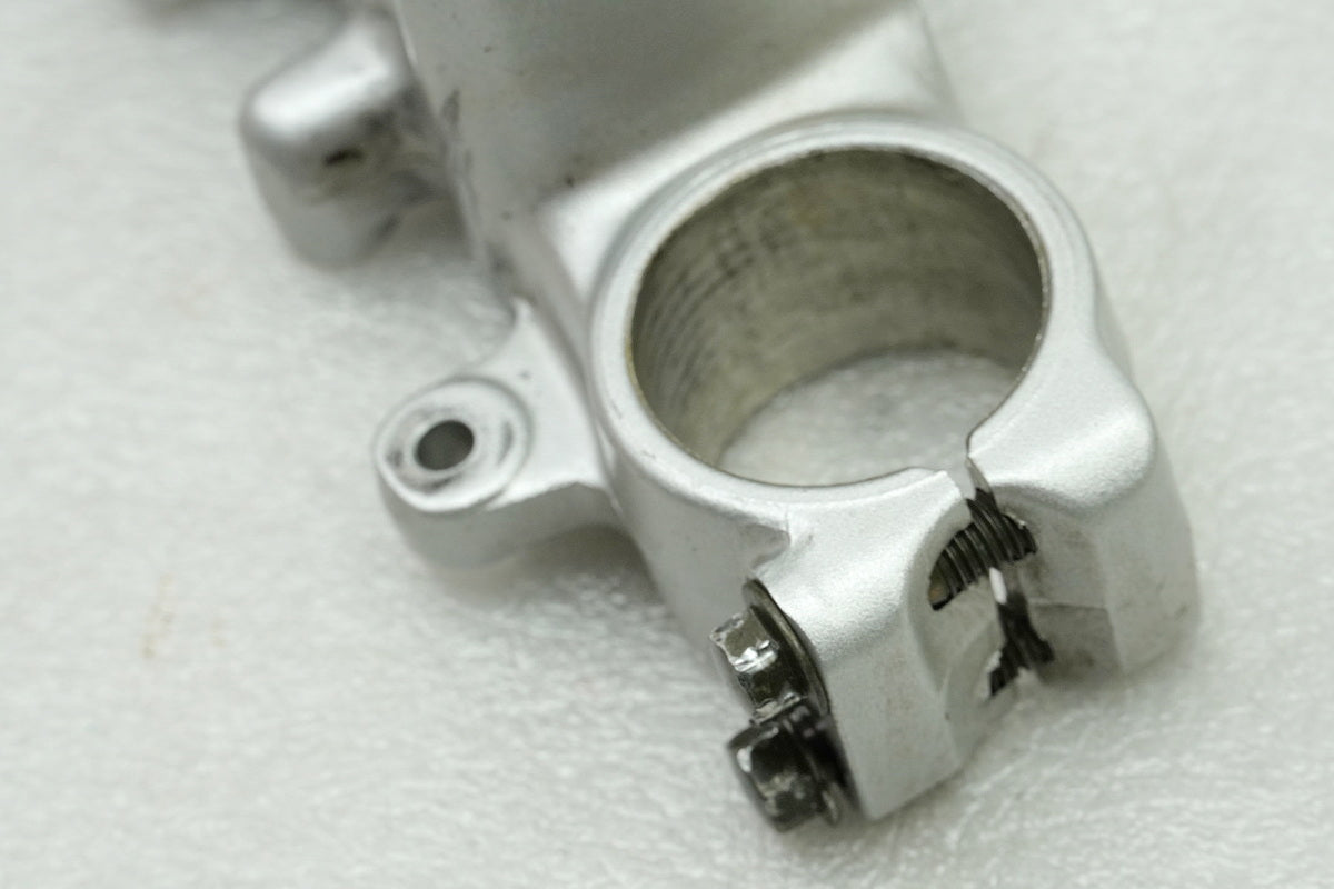 YAMAHA DT 125 R 4BL Gabelbrücke oben original (für Gabel Gabelholm Standrohr)