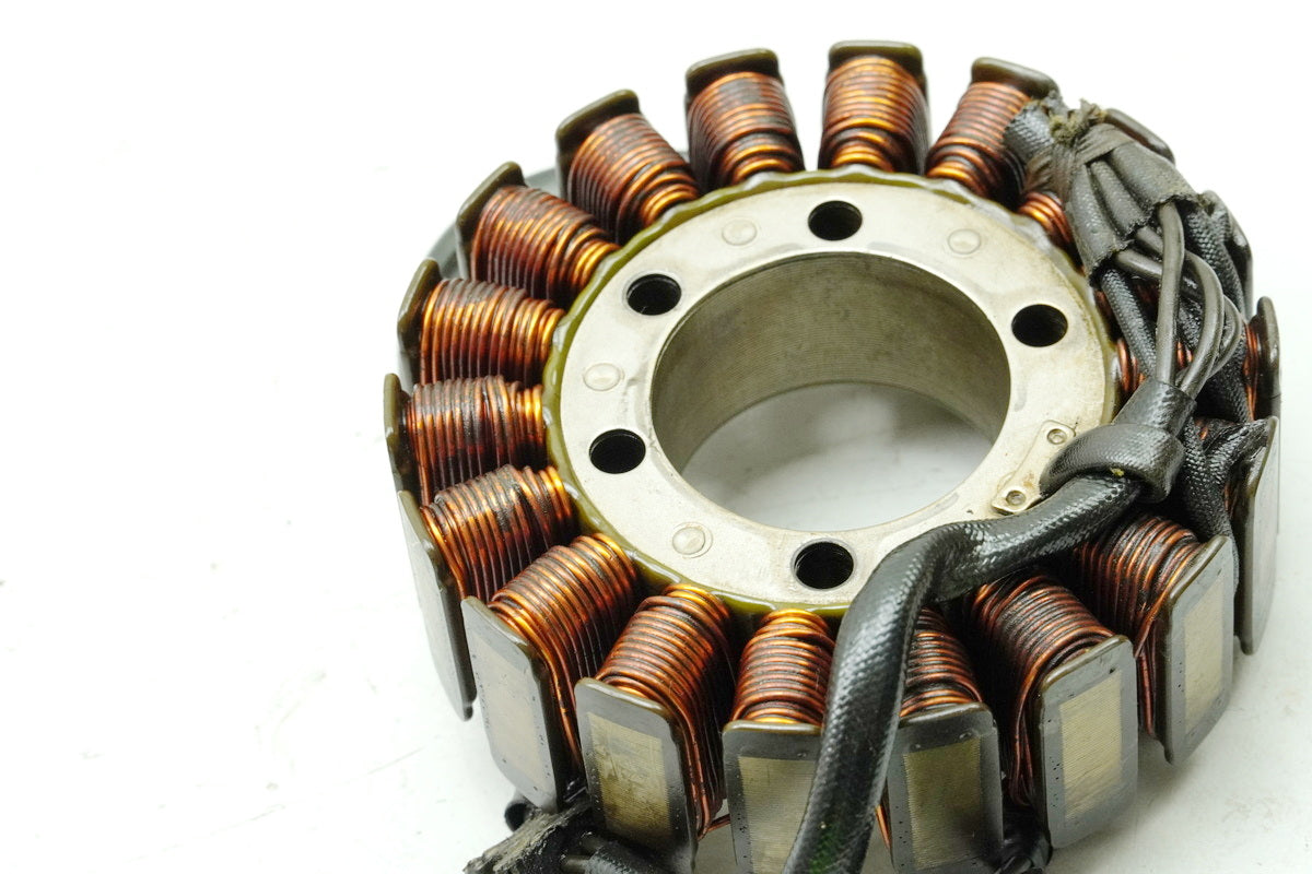 TRIUMPH SPEED TRIPLE 955 i 595 N Lima Estator Alternador T1300610