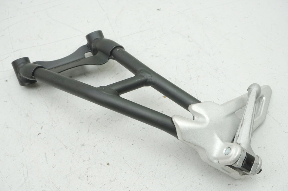 MV AGUSTA BRUTALE 800 DRAGSTER RR B322BB Reposapiés trasero izquierdo