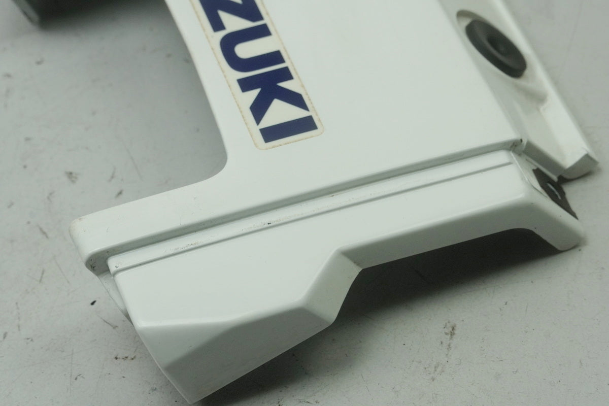 SUZUKI RGV 250 Verkleidung Heck mitte Abdeckung Cover Blende Heckverkleidung
