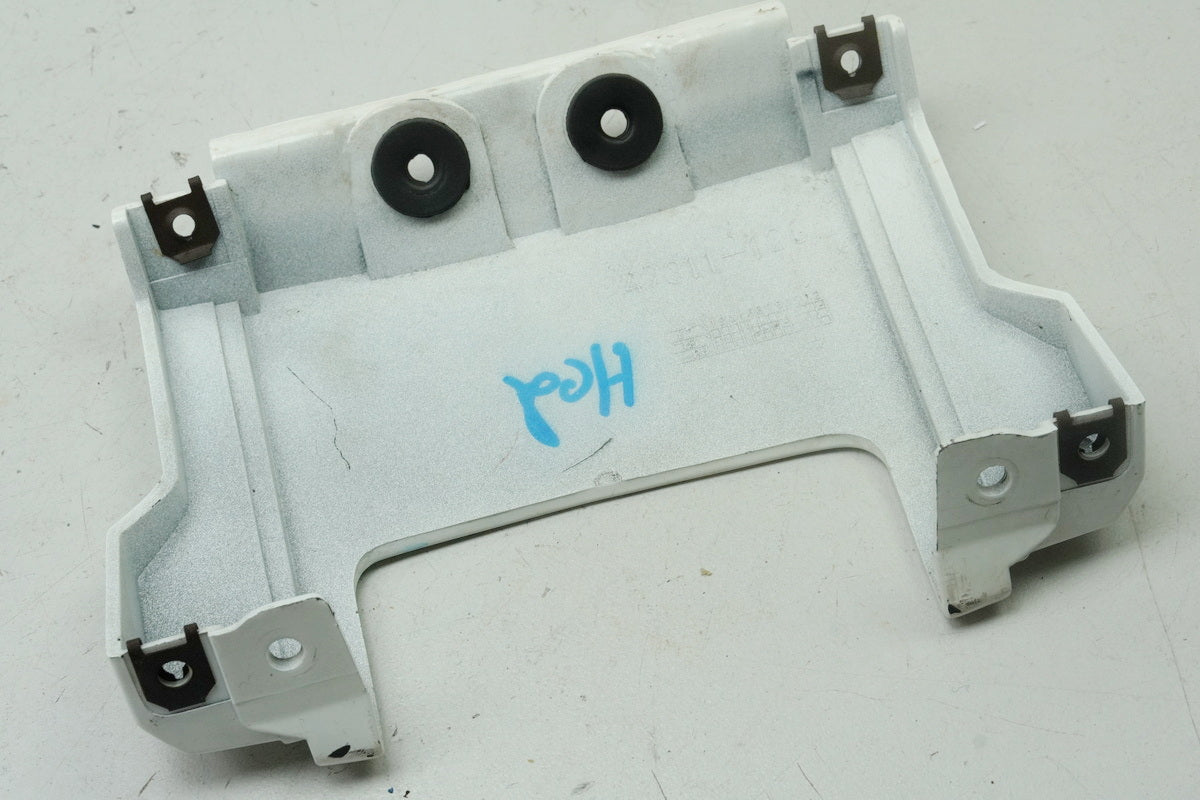 SUZUKI RGV 250 Verkleidung Heck mitte Abdeckung Cover Blende Heckverkleidung