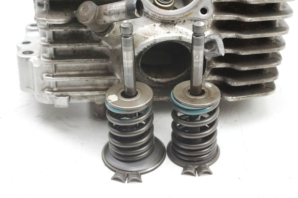 YAMAHA XVS 1100 VP05 DRAG STAR culata delantera válvulas Cylinder Head