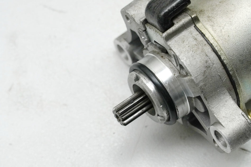 VESPA Primavera 50 4T 3V i-Get Anlasser Starter Motor 3900 km 1D001194