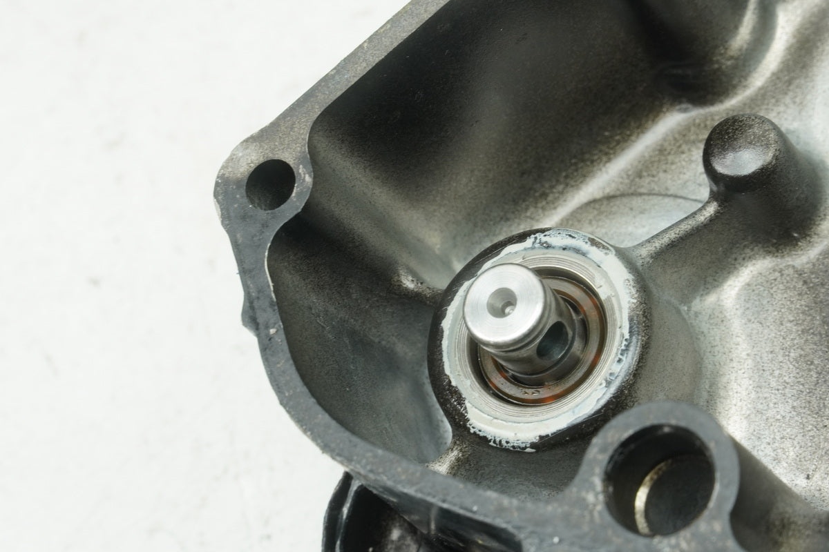 SUZUKI RG 125 NF12B GAMMA Clutch Cover Engine Cover Engine Casing Water Pump