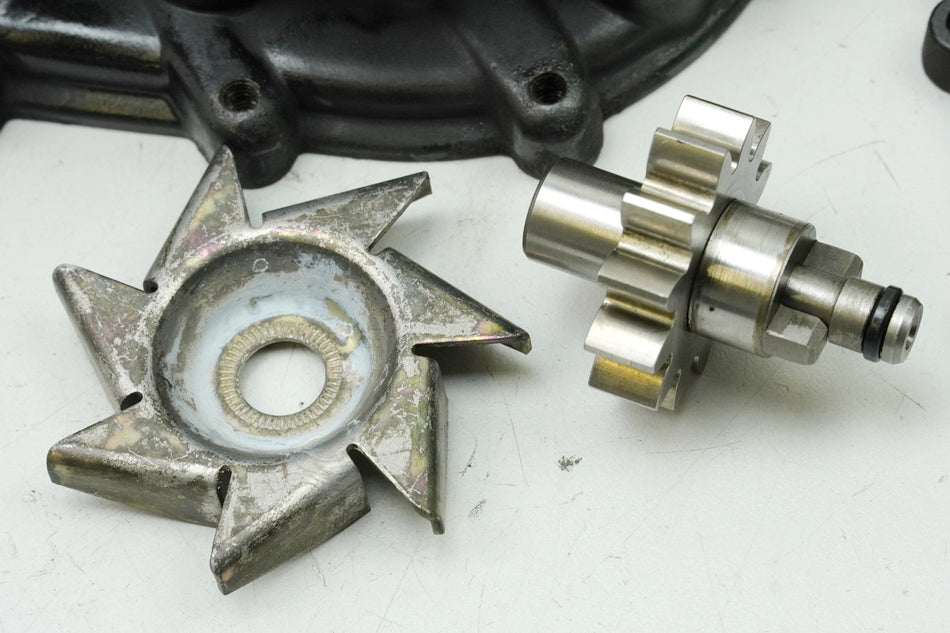 BMW K 1200 LT A K2LT Bomba de agua Carcasa Bomba de aceite Eje Engranaje Tapa para motor