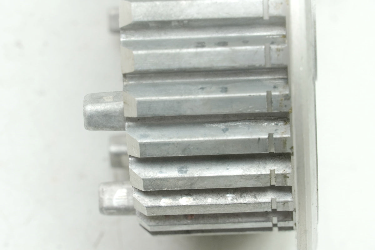 SUZUKI RG 125 NF12B GAMMA Kupplungskorb innen Nabe Kupplung (für Motor)