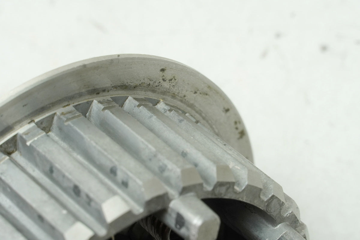 SUZUKI RG 125 NF12B GAMMA Kupplungskorb innen Nabe Kupplung (für Motor)