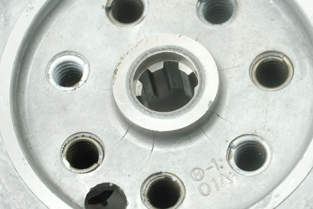 SUZUKI RG 125 NF12B GAMMA Kupplungskorb innen Nabe Kupplung (für Motor)