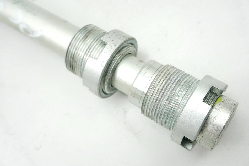 HONDA CBR 600 PC35 SCHWINGACHSE ACHSE SCHWINGE DISTANZEN 99-00