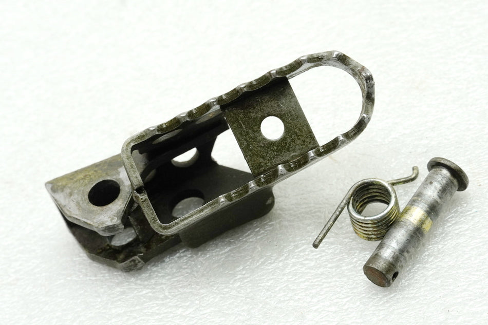 YAMAHA DT 125 R 4BL Estribera derecha conductor Reposapiés original